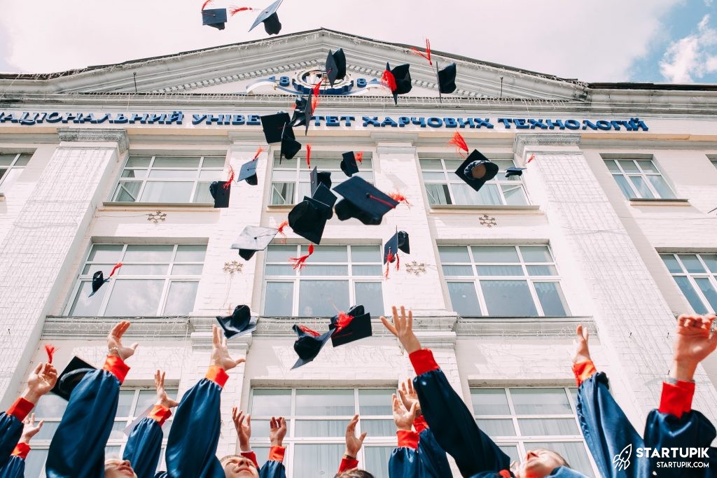 start a startup in college